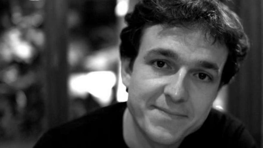 El escritor Miguel Salas, autor de &#039;Las almas nómadas&#039;. / miguel rubio