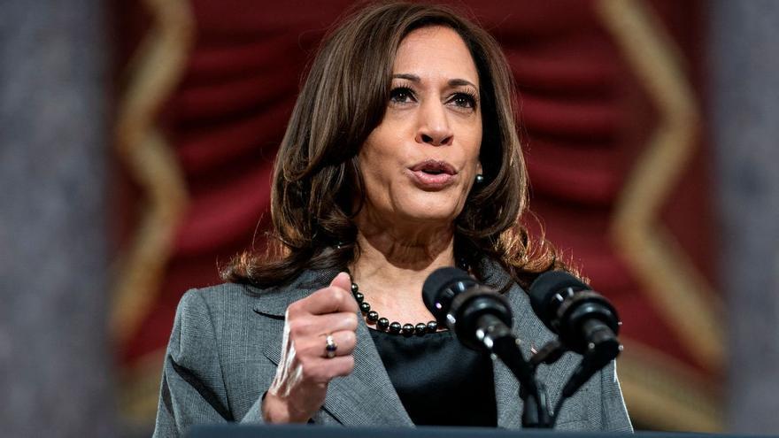 Kamala Harris fue evacuada de su oficina por la presencia de dos bombas durante el asalto al Capitolio