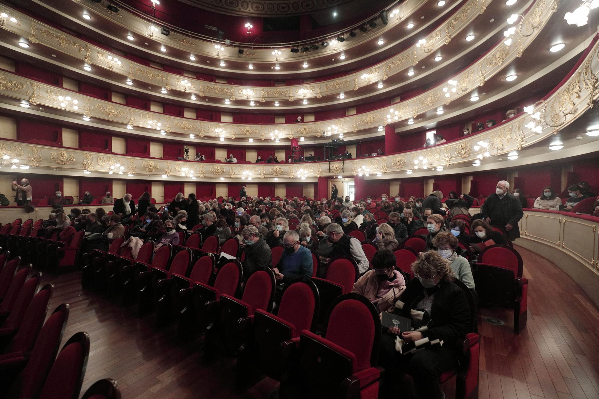 La Festa de la Poesia lanza un alegato contra la violencia y a favor de la libertad