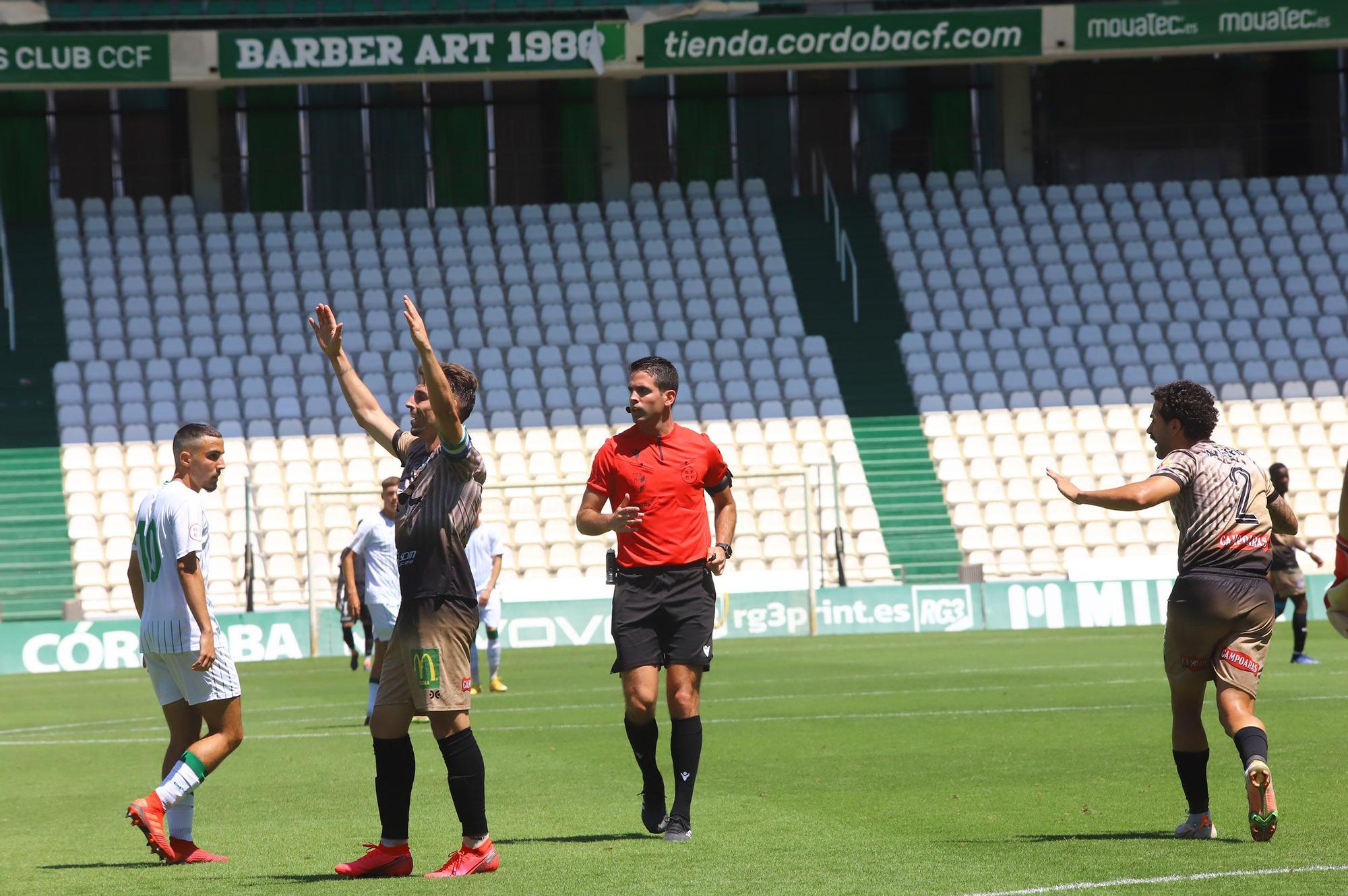 El derbi de play off entre el Córdoba B y el Ciudad de Lucena, en  imágenes