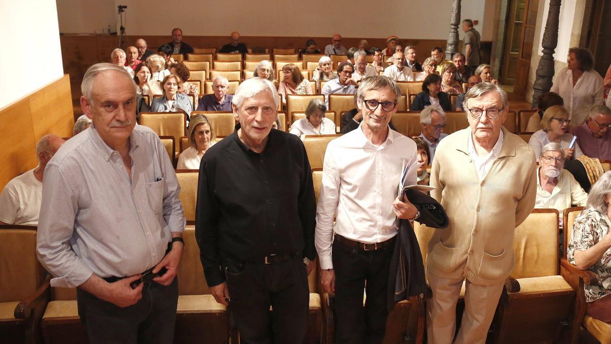 Fernando Salgado (e.), Xosé Ramón Pousa, Xaime Leiro e Manuel López-Rivadulla, onte no Ateneo.