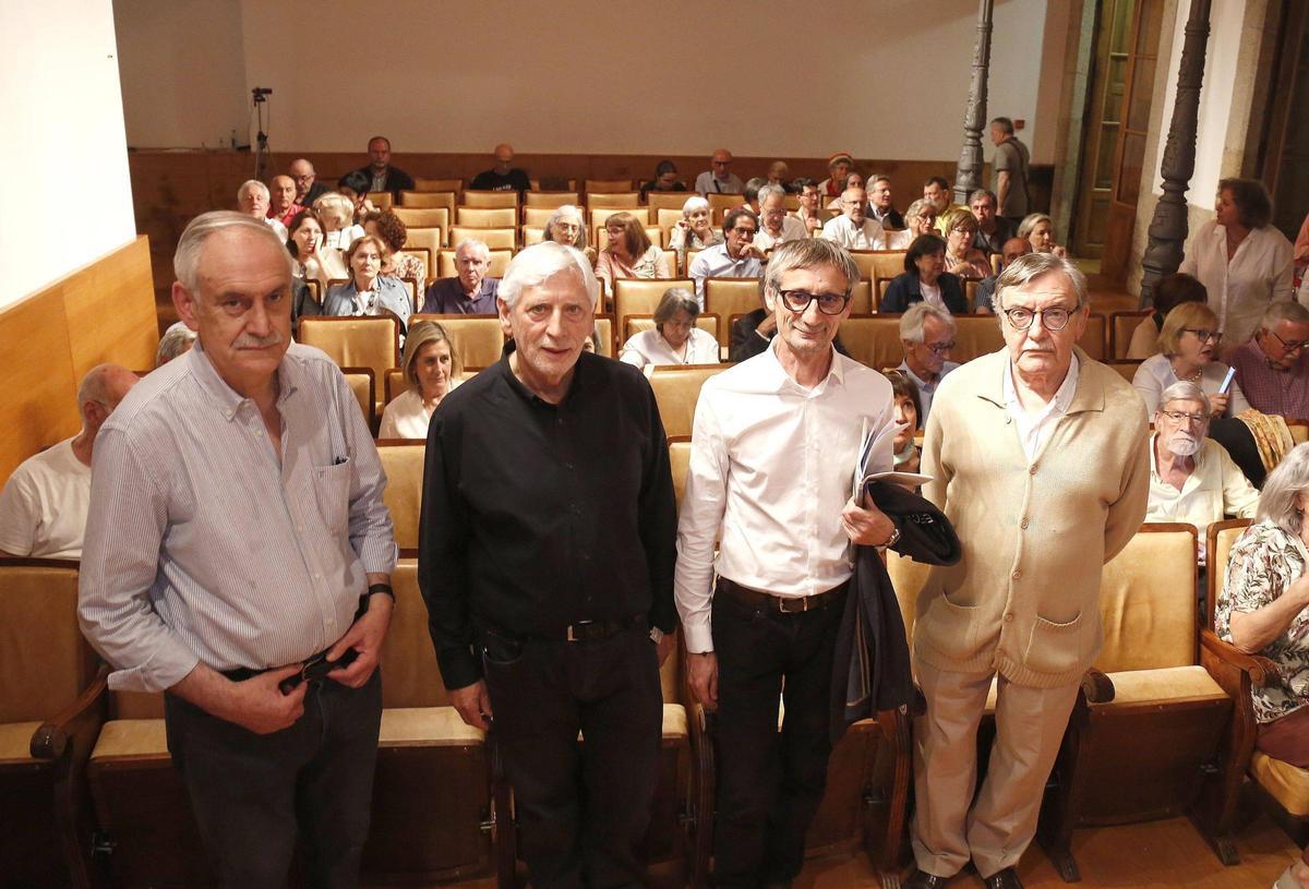 Fernando Salgado (e.), Xosé Ramón Pousa, Xaime Leiro e Manuel López-Rivadulla, onte no Ateneo.