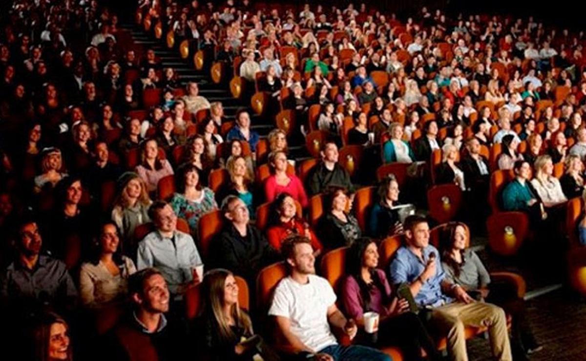Espectadores en una sala de cine. | LA OPINIÓN