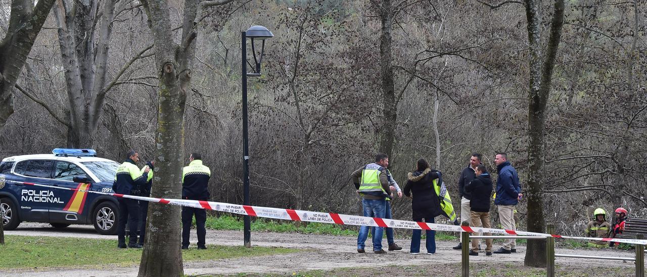 Personal desplazado a la zona donde apareció muerto en el río Benjamín R.