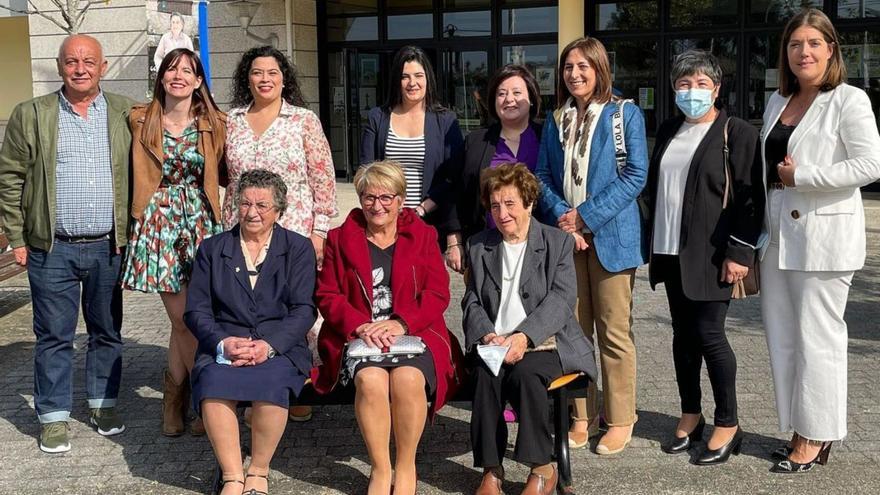 Pazos de Borbén reconoce la trayectoria de ocho mujeres del municipio