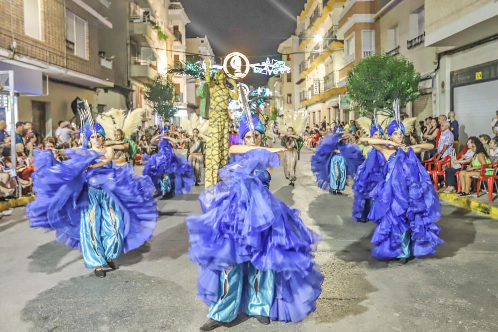 Espectacular entrada de Mora de las fiestas de Almoradí 2019