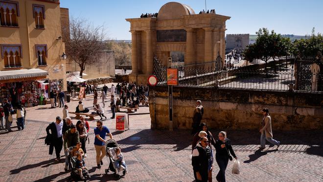 El sol y el turismo vuelven a Córdoba