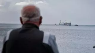 Llega a Santa Cruz desde China el primer muelle flotante de Canarias