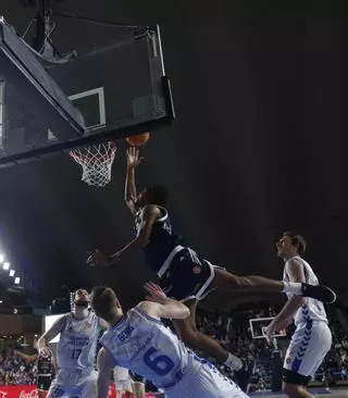 EN IMÁGENES: Así fue el Alimerka Oviedo Baloncesto-Súper Agropal Palencia en el Palacio de los Deportes