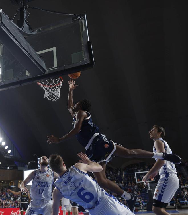 EN IMÁGENES: Así fue el Alimerka Oviedo Baloncesto-Súper Agropal Palencia en el Palacio de los Deportes
