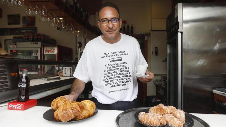 «Soc el primer graó d&#039;una escala d&#039;afectats per la marxa dels  autobusos turístics del Barri Vell»