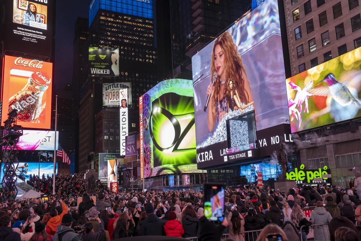 Shakira, en una pantalla de Times Square.