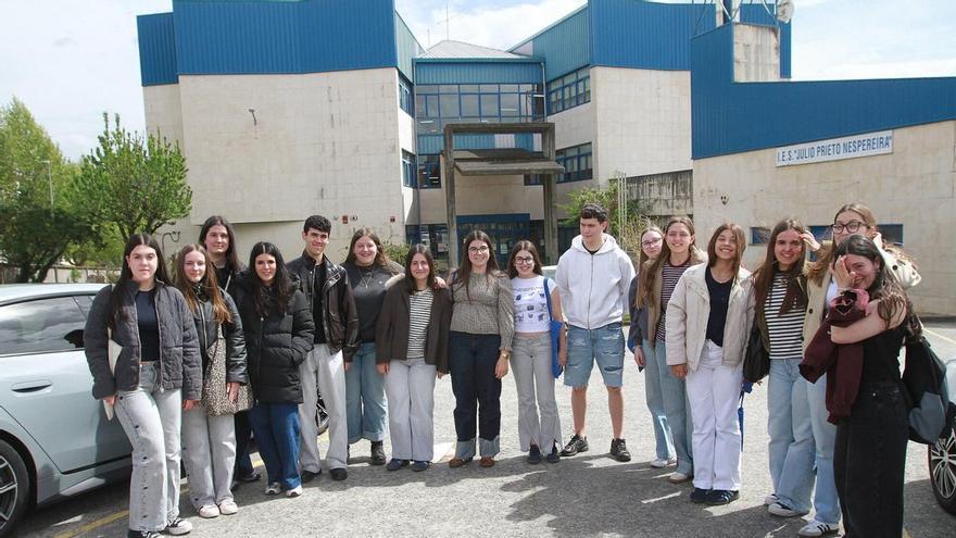 Los alumnos del IES Julio Prieto Nespereira se movilizan para viajar a Berlín tras la cancelación de su viaje por mal tiempo