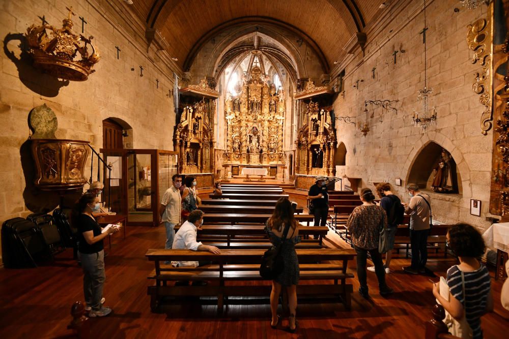 El convento de Santa Clara muestra sus tesoros a los pontevedreses