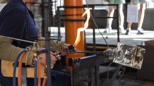 La producción industrial en Canarias sube un 4,2% interanual durante julio.