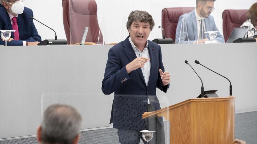 Rafa Esteban, exdiputado en la Asamblea Regional, se da de baja en Podemos