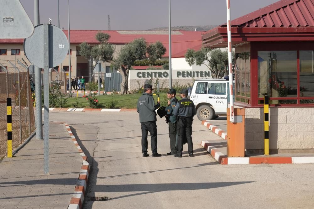 Protesta de los funcionarios de prisiones en la cárcel de Villena