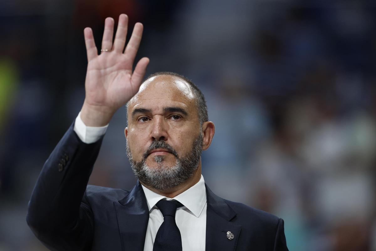 Chus Mateo finaliza su etapa como entrenador del Real Madrid
