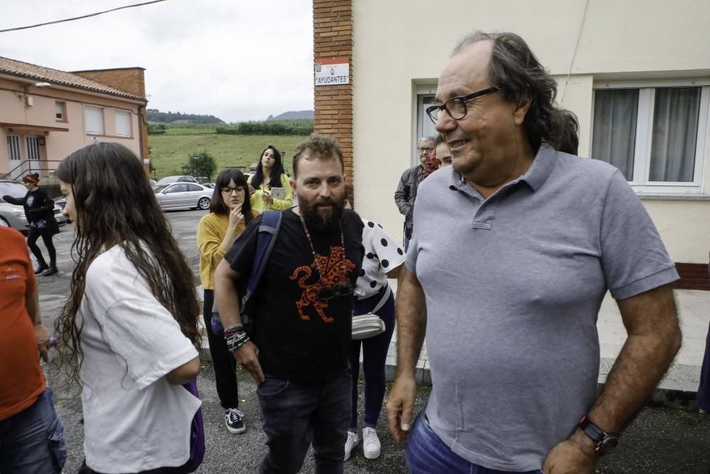 Acción solidaria con vecinos de La Camocha