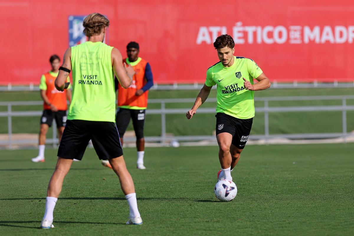 Julián Álvarez en el entrenamiento.