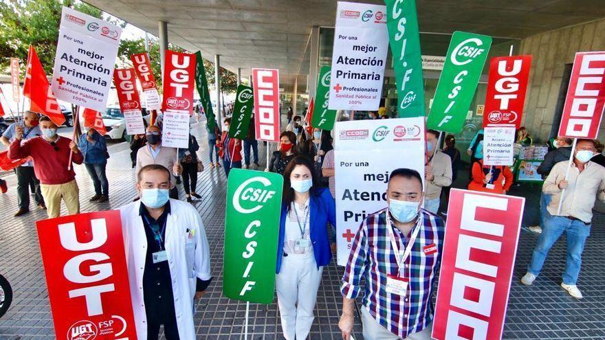 Imagen de archivo de una protesta organizada por CCOO, CSIF y UGT.