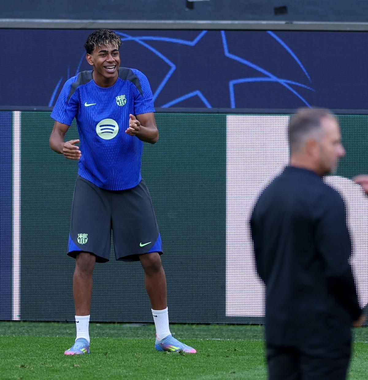 Ansu y Fermín 'trolean' a la prensa en Dortmund Ansu y Fermín 'trolean' a la prensa en Dortmund