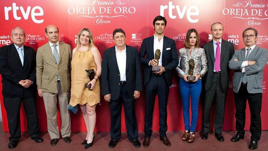 El torero extremeño Perera recoge la Oreja de Oro de RNE reivindicando libertad para la fiesta