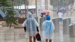 Clases suspendidas en Valencia y Castellón hoy y el viernes por el aviso rojo: estos son todos los colegios, institutos y universidades afectados