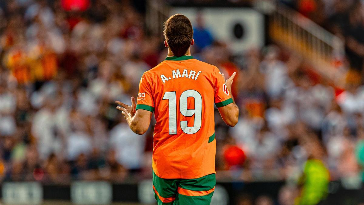 Alberto Marí, jugaodr del Valencia