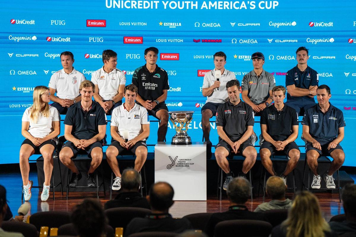 Los 12 equipos de jóvenes de la Copa América izan velas Los 12 equipos de jóvenes de la Copa América izan velas
