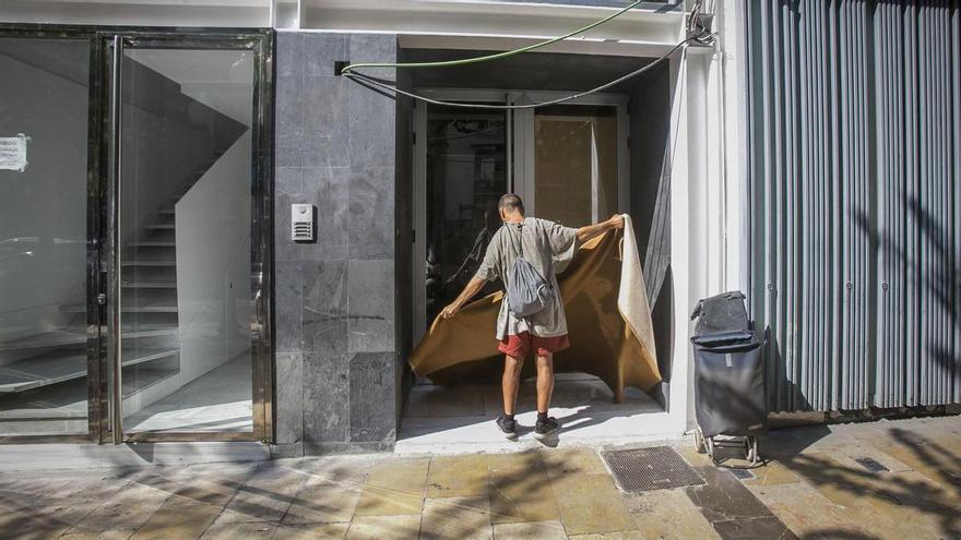 Barcala rechaza la propuesta de la Generalitat de construir un nuevo albergue para personas sin hogar en Alicante