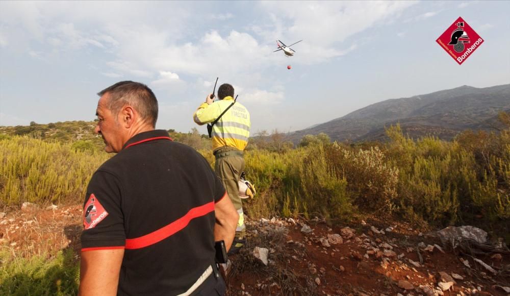 Los incendios en la Marina Alta, en imágenes