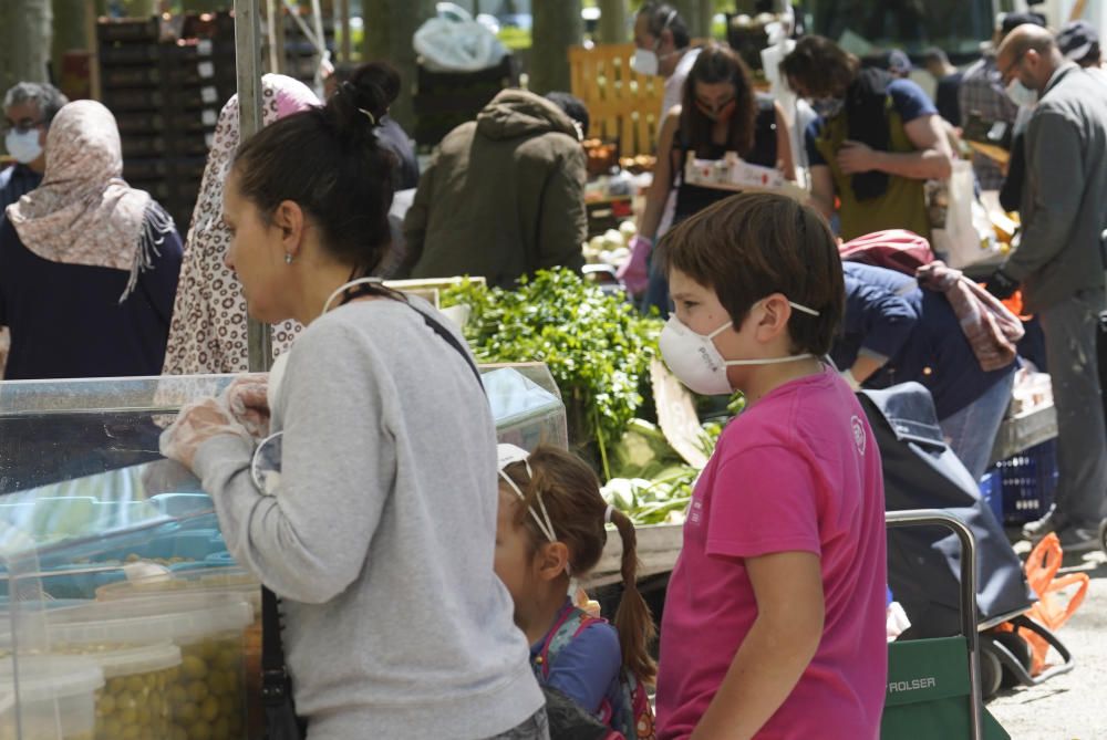 Imatges: EL mercat de Girona en un dissabte de confinament