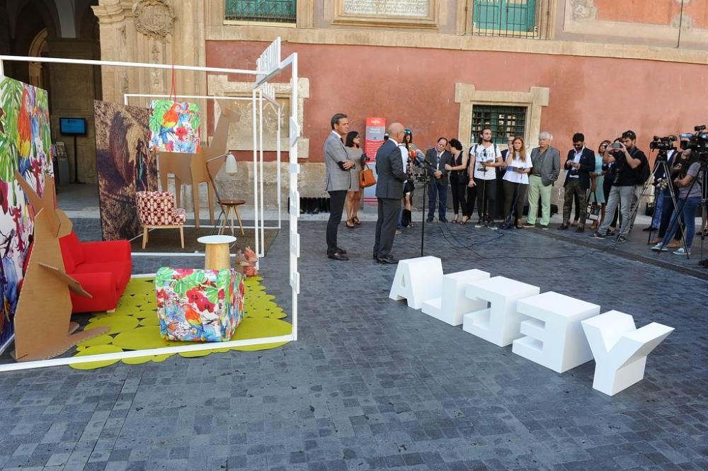 Yecla presenta en Murcia su 55 Feria del Mueble