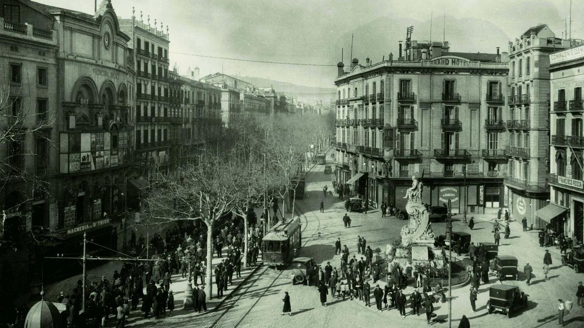 Quan crema el teló: passat i futur dels grans incendis en teatres de Barcelona Quan crema el teló: passat i futur dels grans incendis en teatres de Barcelona