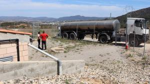 Un camión cisterna en LEspluga de Francolí