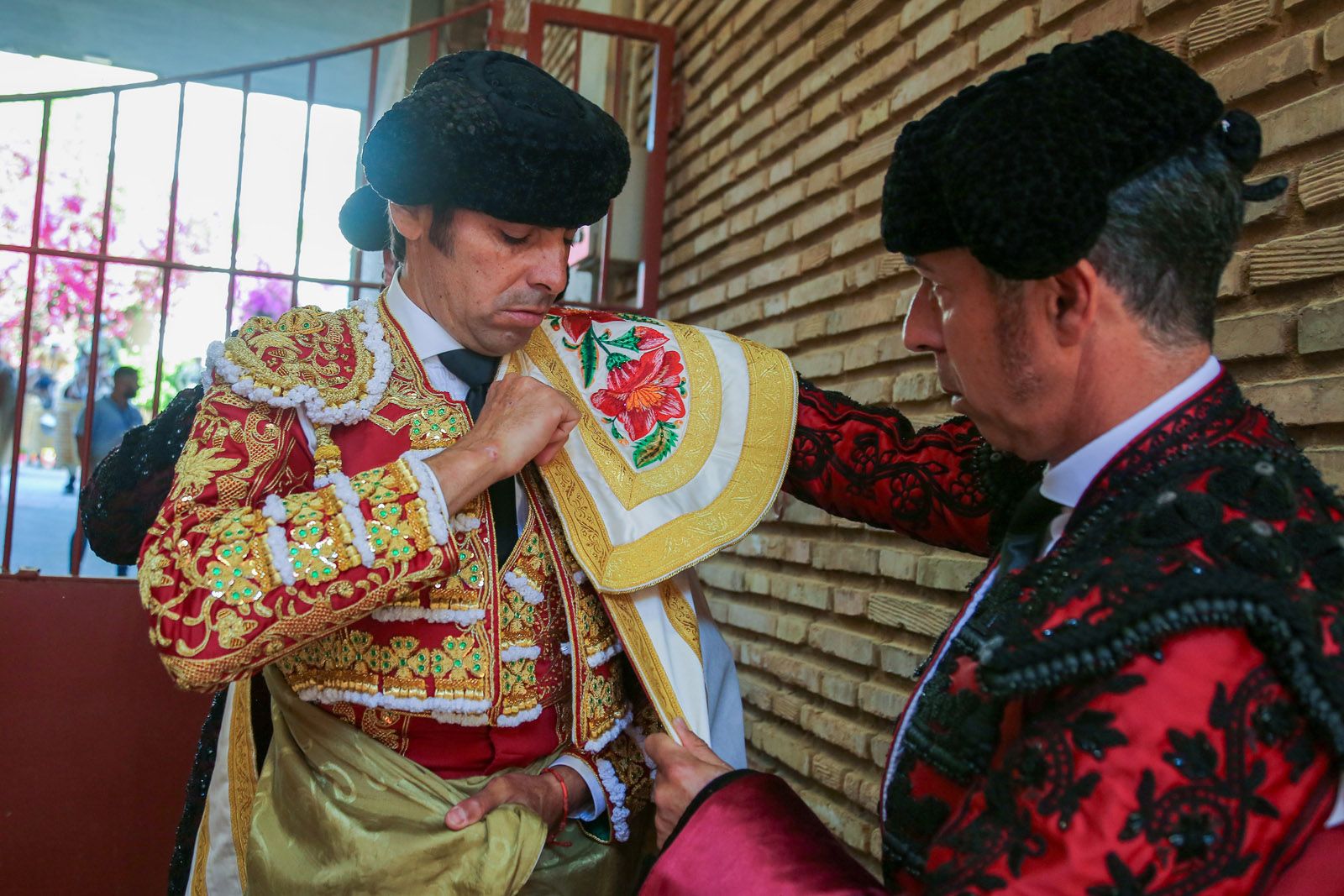 Migie Ángel Perera sale a hombros de Los Califas