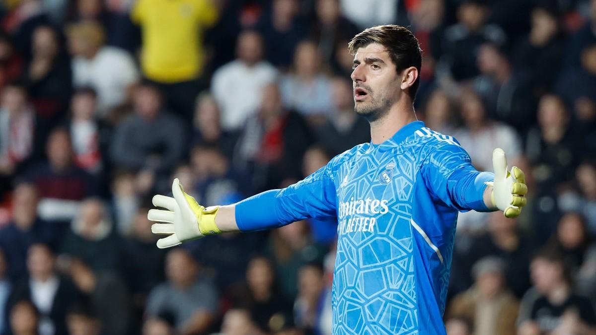 Courtois, durante el partido ante el Rayo