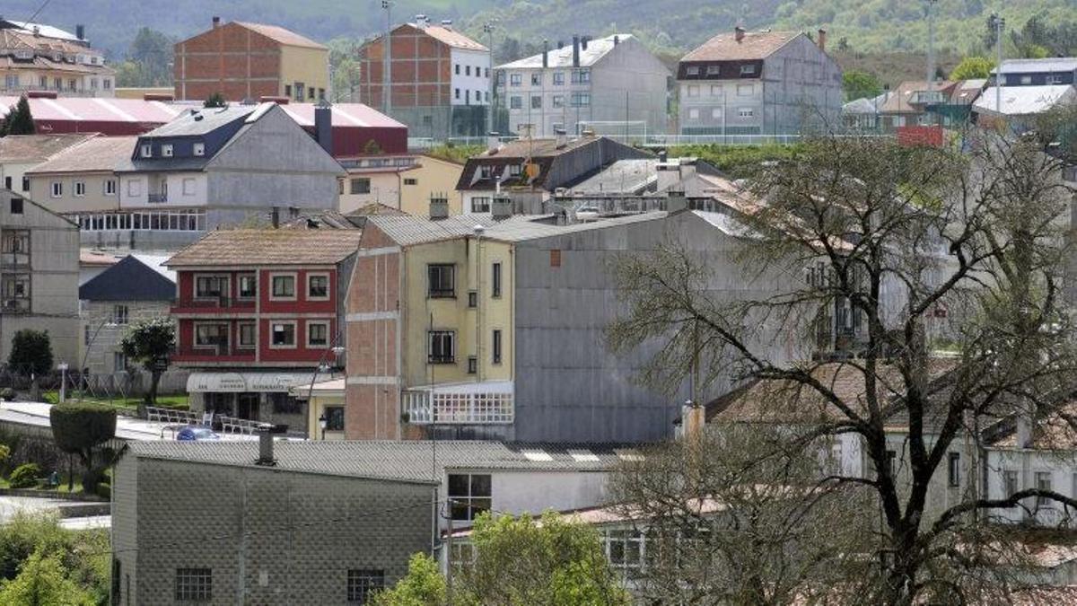 Rodeiro roza los 400 vecinos.