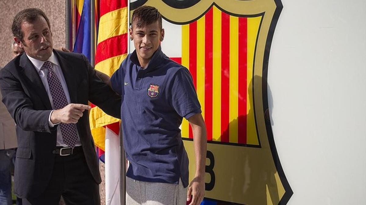 Rosell y Neymar, el día de la presentación del delantero brasileño.