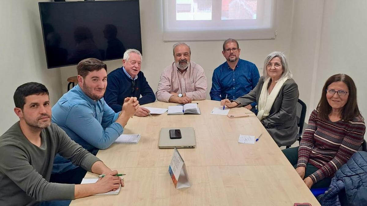 El concejal de Salud Pública, Luciano Ferrer, abordó el plan de choque esta semana en una reunión.