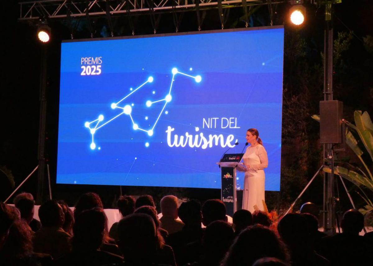 La presidenta del Govern, Marga Prohens, durante su discuso. | P.M.V.