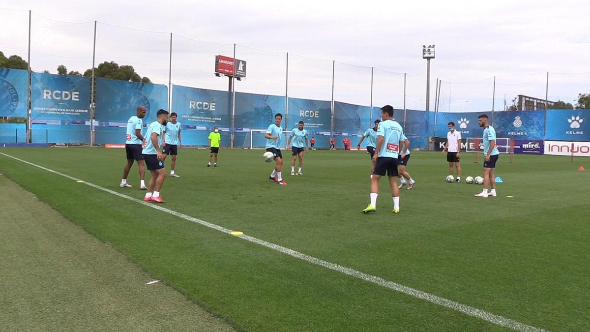 El Espanyol entrena para seguir con su buena dinámica