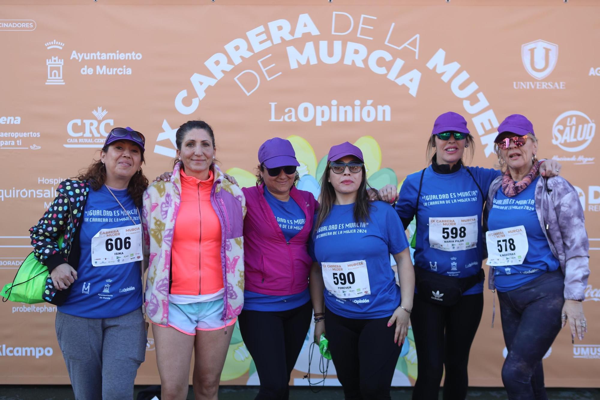 Carrera de la Mujer: así han posado las corredoras en el photocall antes de la salida