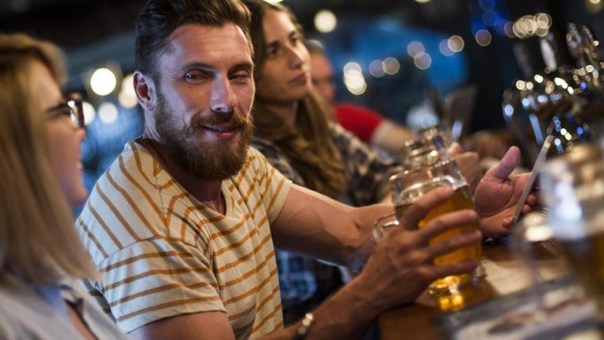 La bebida provoca cambios en la actividad del cerebro.