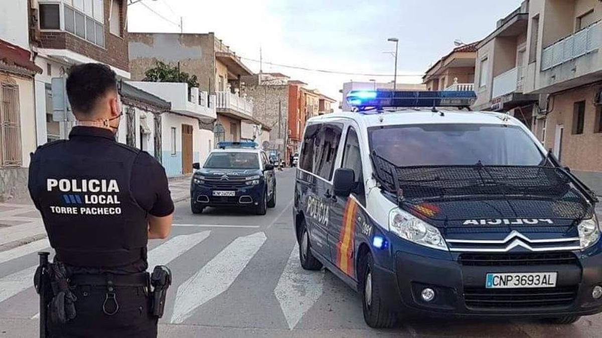 Agentes de la Policía Local de Torre Pacheco, en un servicio.