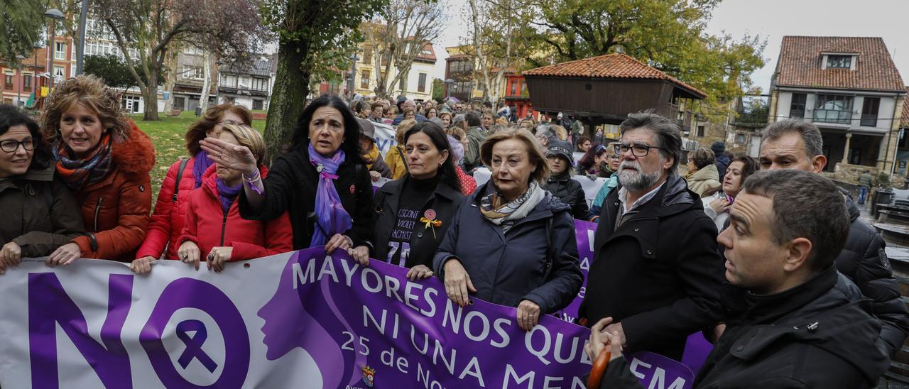 Una pasada edición de la Marcha comarcal contra la violencia de género, en Avilés.