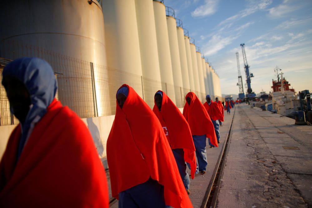 Llegan al puerto de Málaga 239 personas rescatadas de cuatro pateras