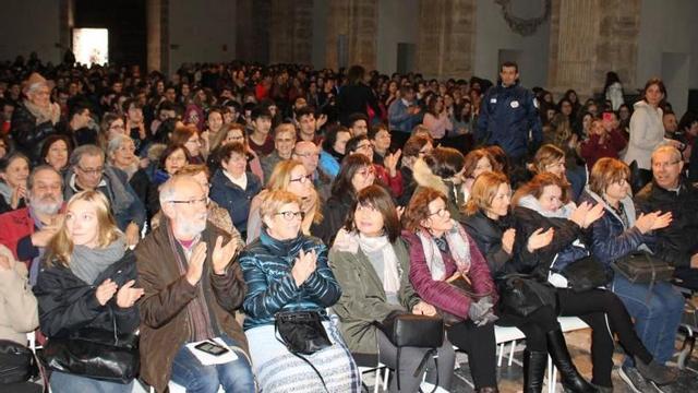 Almudena Grandes llena la Biblioteca