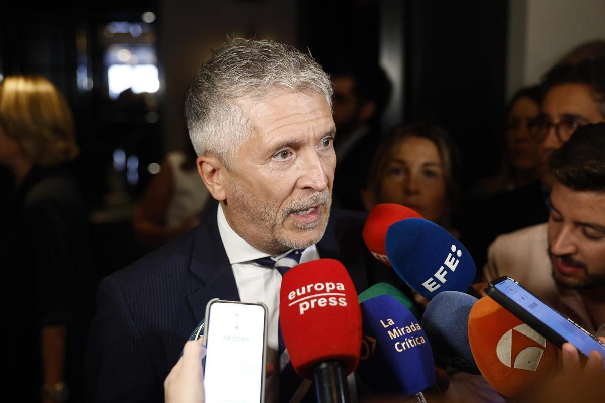 Marlaska elogia la imagen de sociedad comprometida con la paz en protestas de La Vuelta